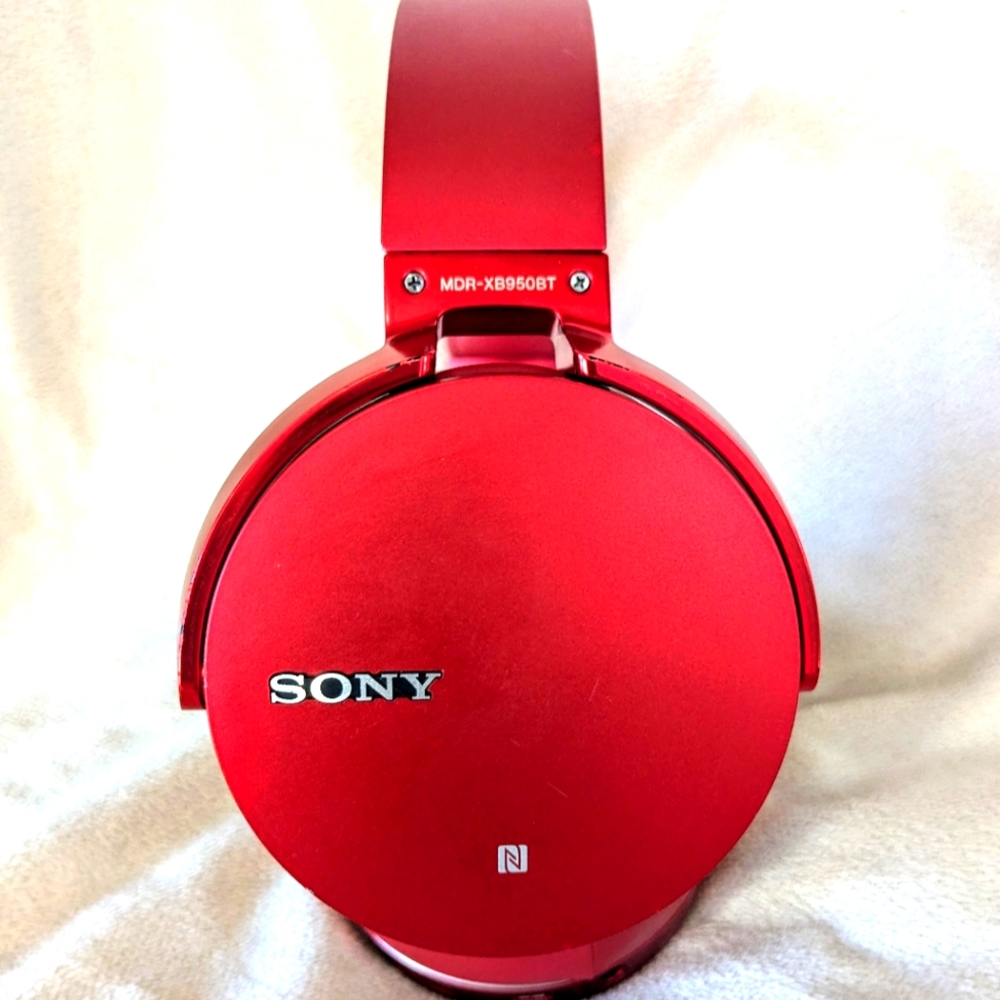 Sony MDRXB950BT/B Extra Bass Bluetooth Headphones (Red)